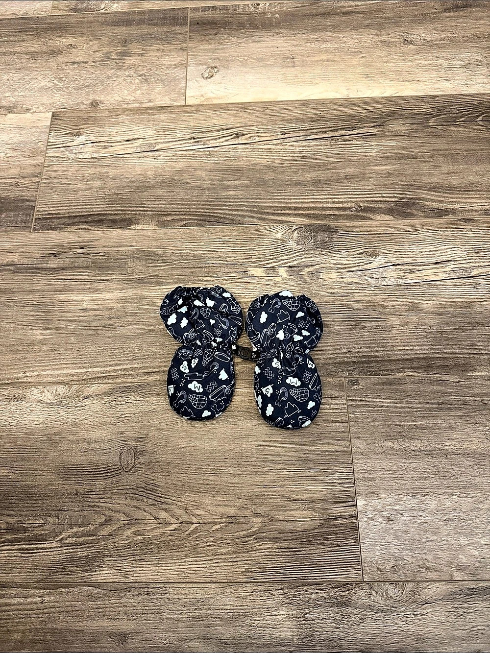 KOMBI Baby Pinquin Mittens Black & White XS
